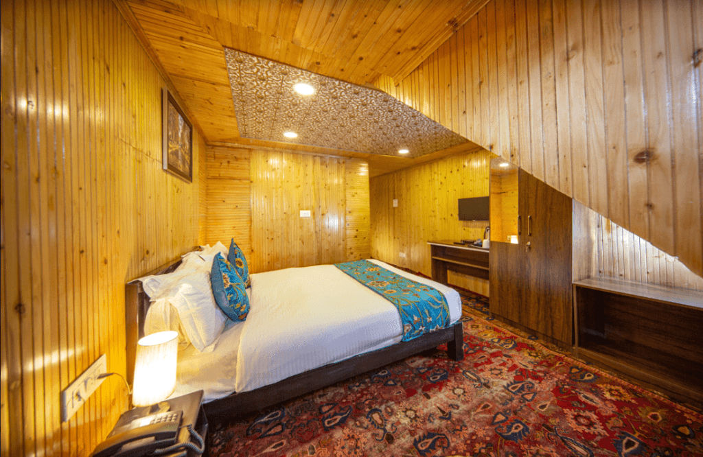 Luxury accommodation in gulmarg Best rooms to stay in gulmarg