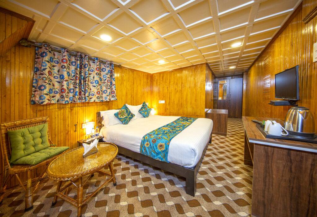 Best luxury rooms in gulmarg